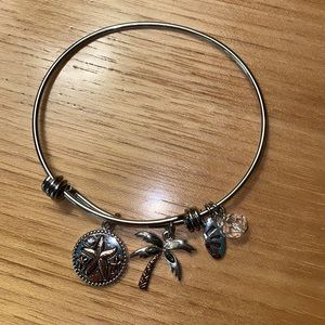 Bangle bracelet